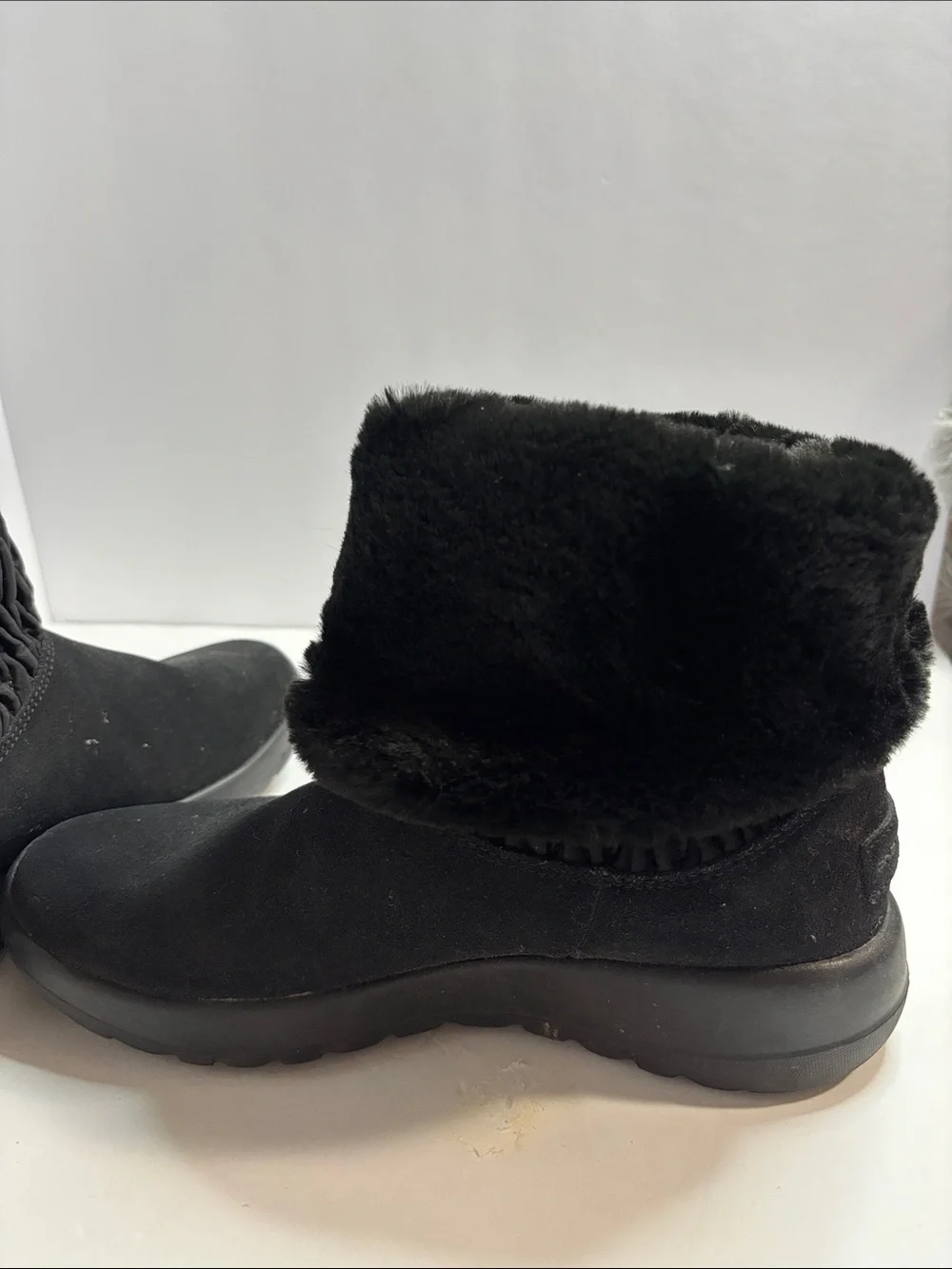 Skechers On The Go Joy Snow Bunny Boots Womens Sz 7.5 Black Gen 5 EUC